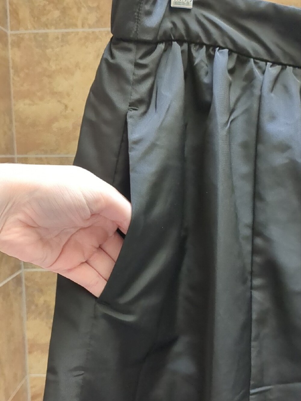 NWOT High-Waisted Black Taffeta Midi Skirt - Picture 3 of 7